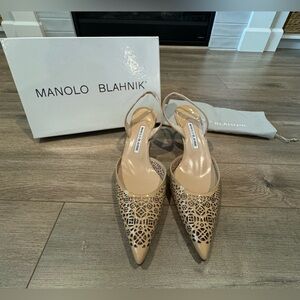 Manolo Blahnik Nude Slingback Pumps